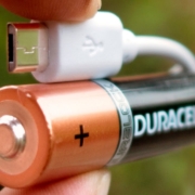 can you charge 18650 batteries with usb