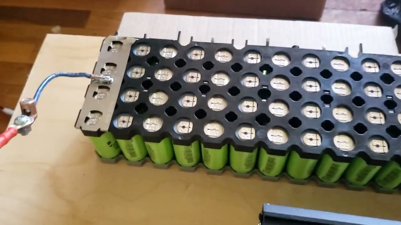 how to disassemble 18650 battery pack