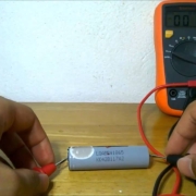 how to check 18650 battery with multimeter