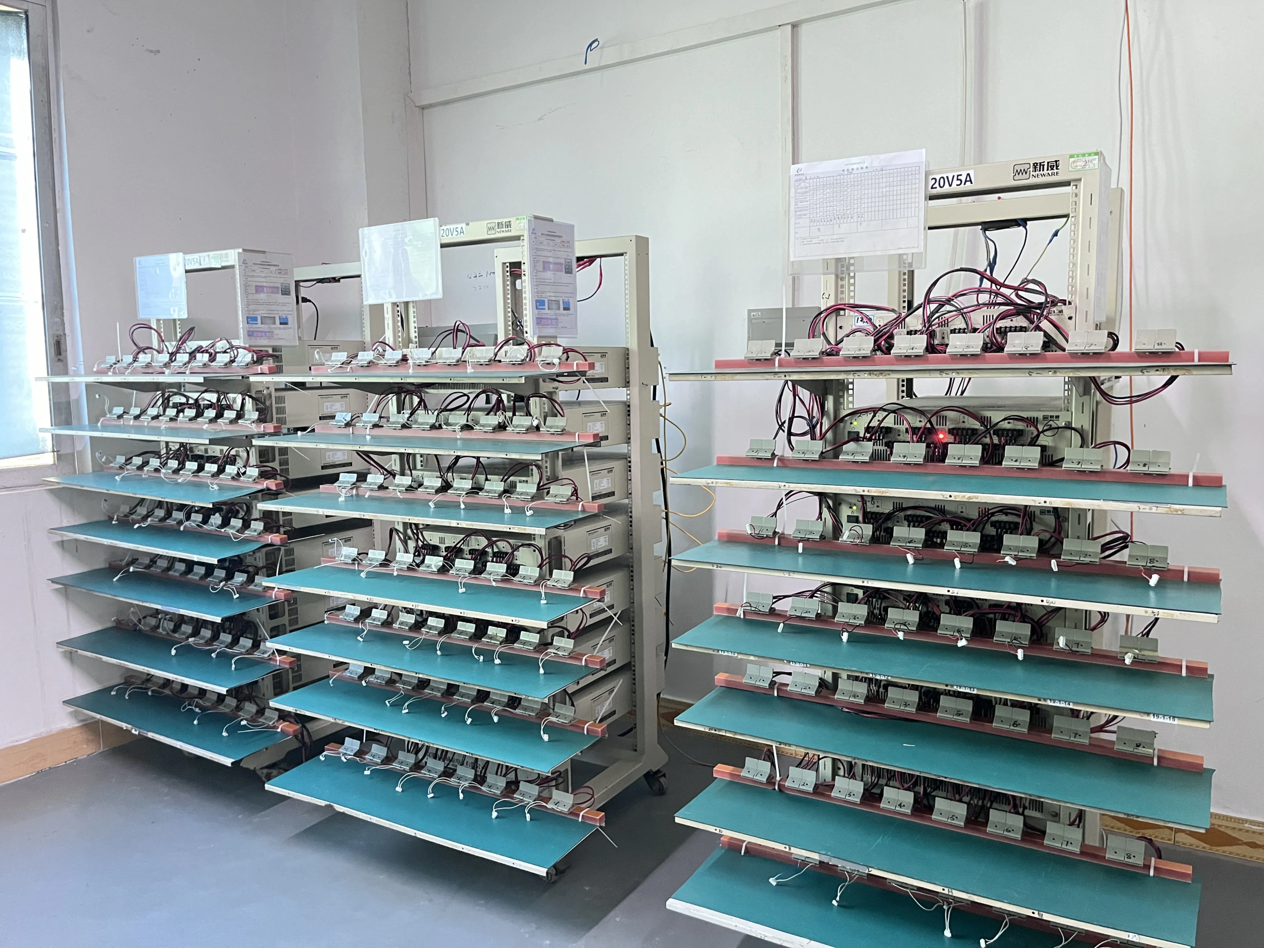 Batterie pour lampe de chemin